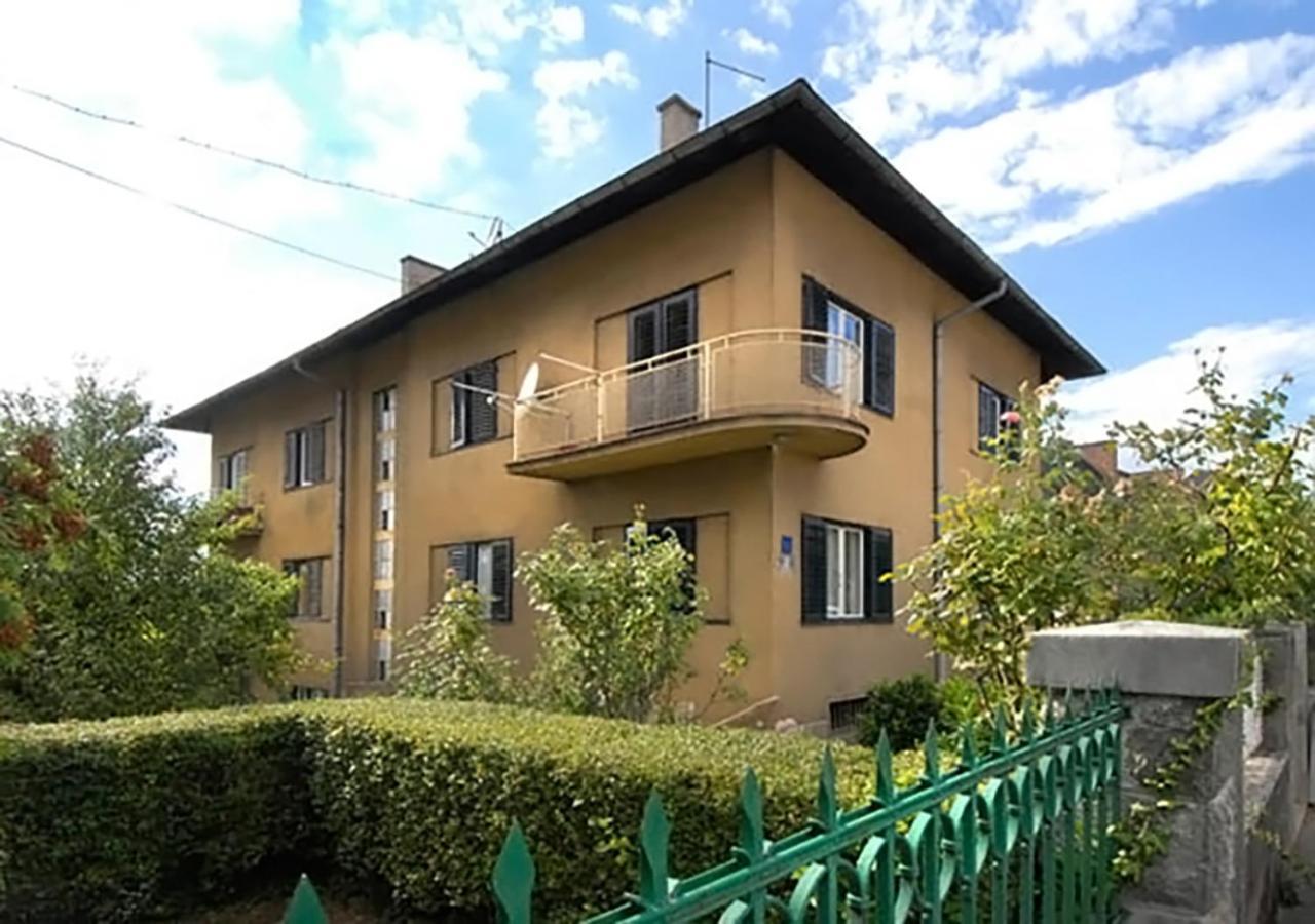 Angela Classic Rooms & Apartments ซาเกร็บ ภายนอก รูปภาพ